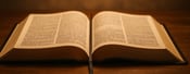 Qual a relação entre o Velho Testamento e o Novo Testamento?