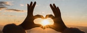 5 versículos sobre o amor de Deus demonstrado na cruz